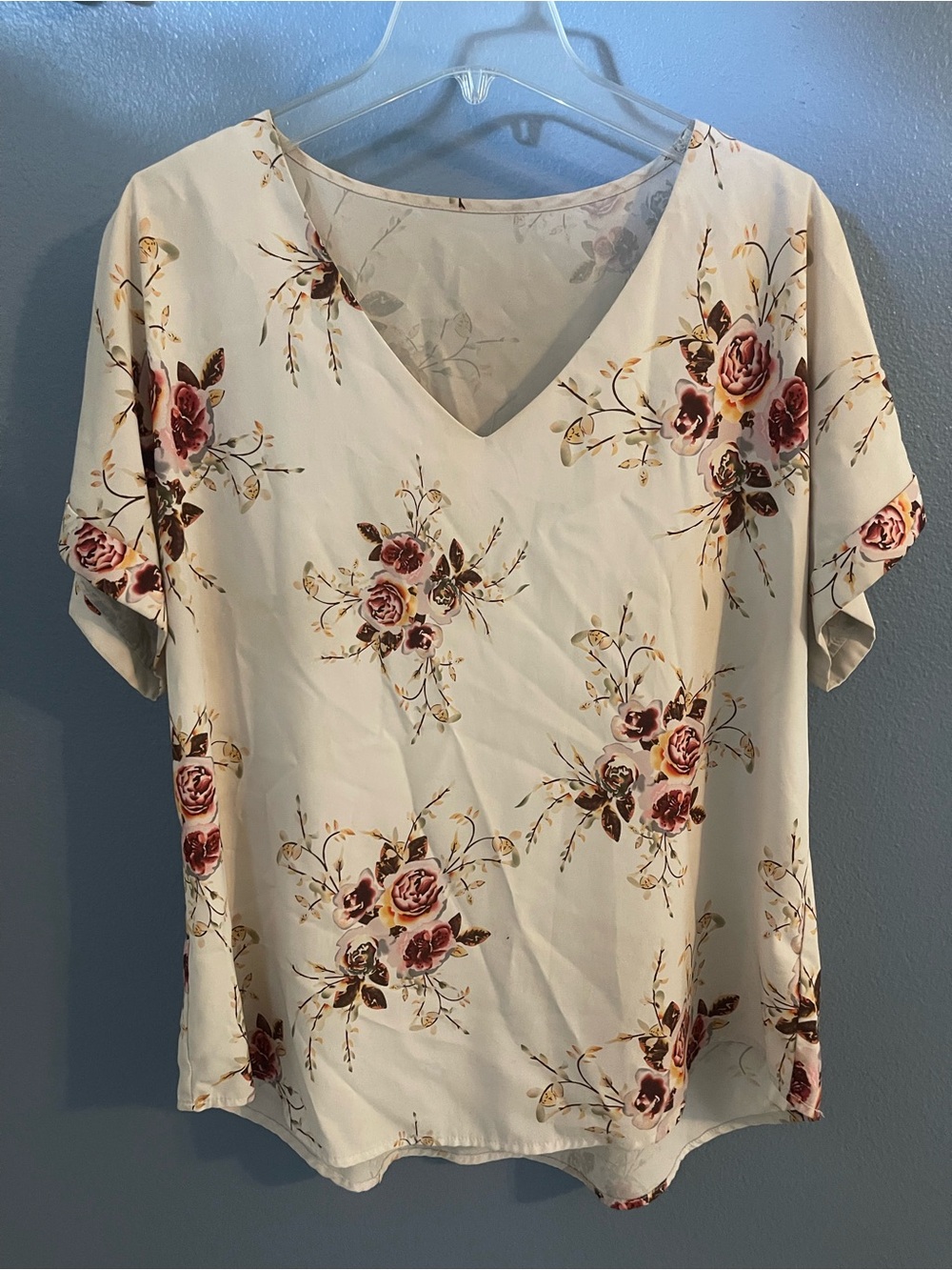 Amazon Essentials Cream V-Neck Blouse with Rose Print